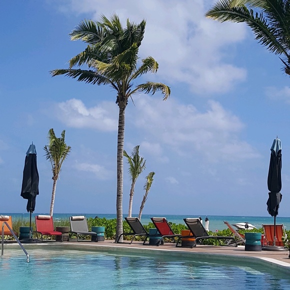 Meet your Posher, JL - Picture 1 of 1